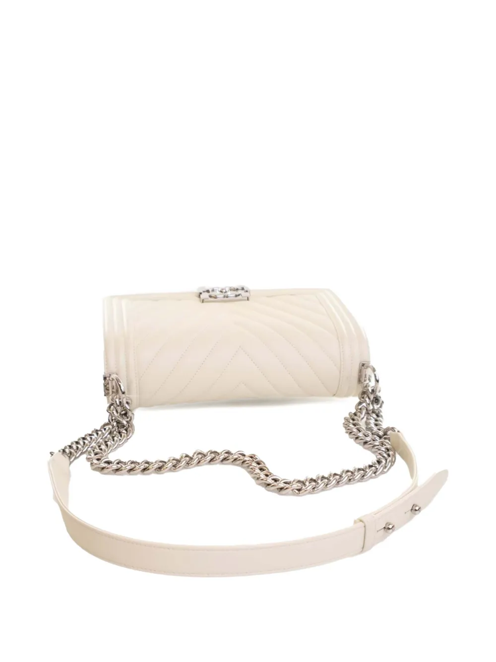 CHANEL Pre-owned 2016-2017 Old Medium Chevron Lambskin Boy Flap Crossbody Bag In White