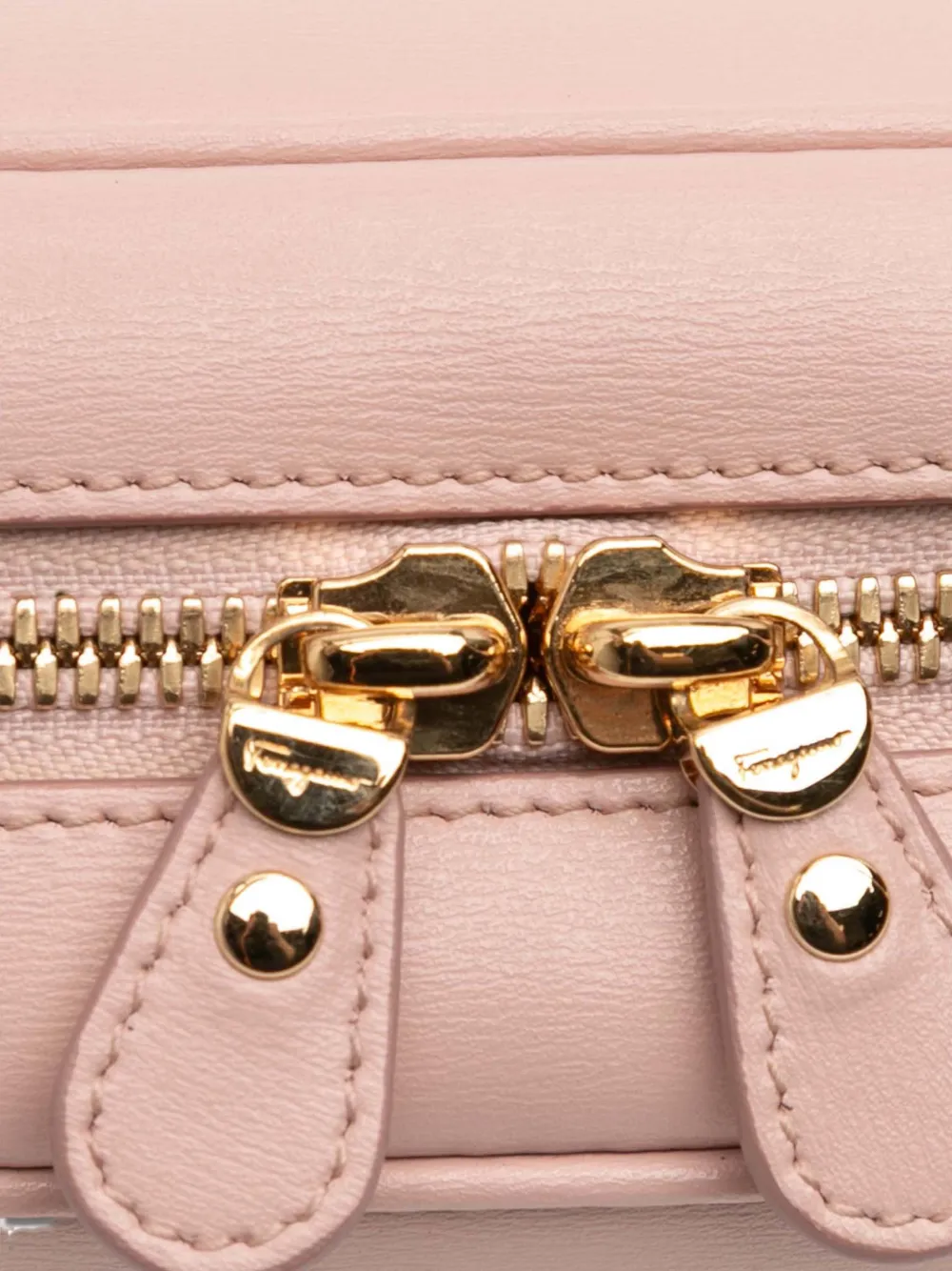 Pre-owned Ferragamo 2000-2020 Leather Gancini Camera Bag Crossbody Bag In Pink