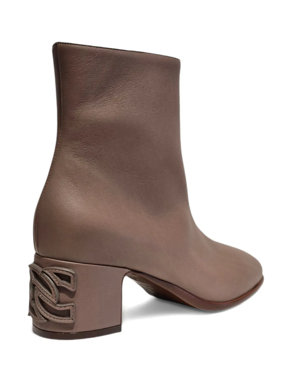 Casadei 50 mm laarzen met logoplakkaat Beige