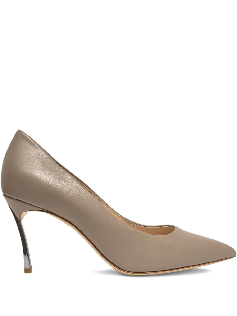 Casadei Samurai Blade 80mm pumps met metallic hak en puntige neus Beige