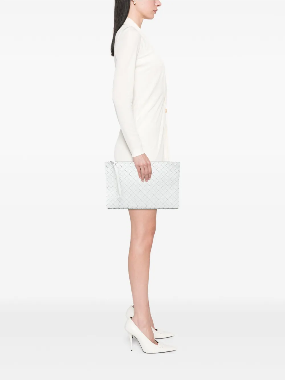 Pre-owned Bottega Veneta 2012-2025 Nappa Intrecciato Wristlet Clutch Bag In White