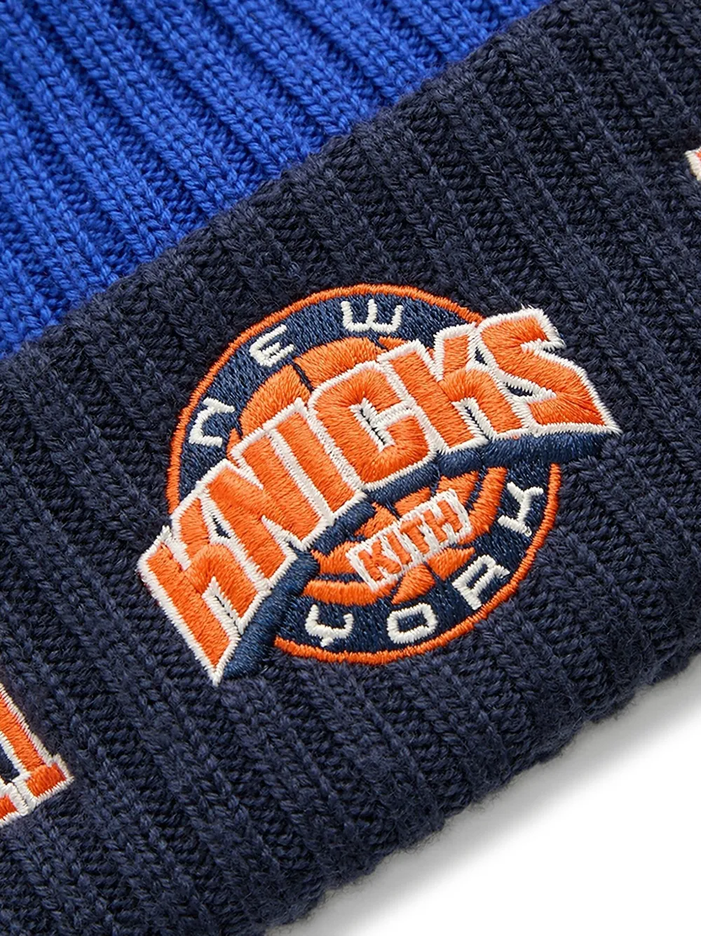 KITH gorro con aplique del logo en colaboración con New Era x New York Knicks | Image 2