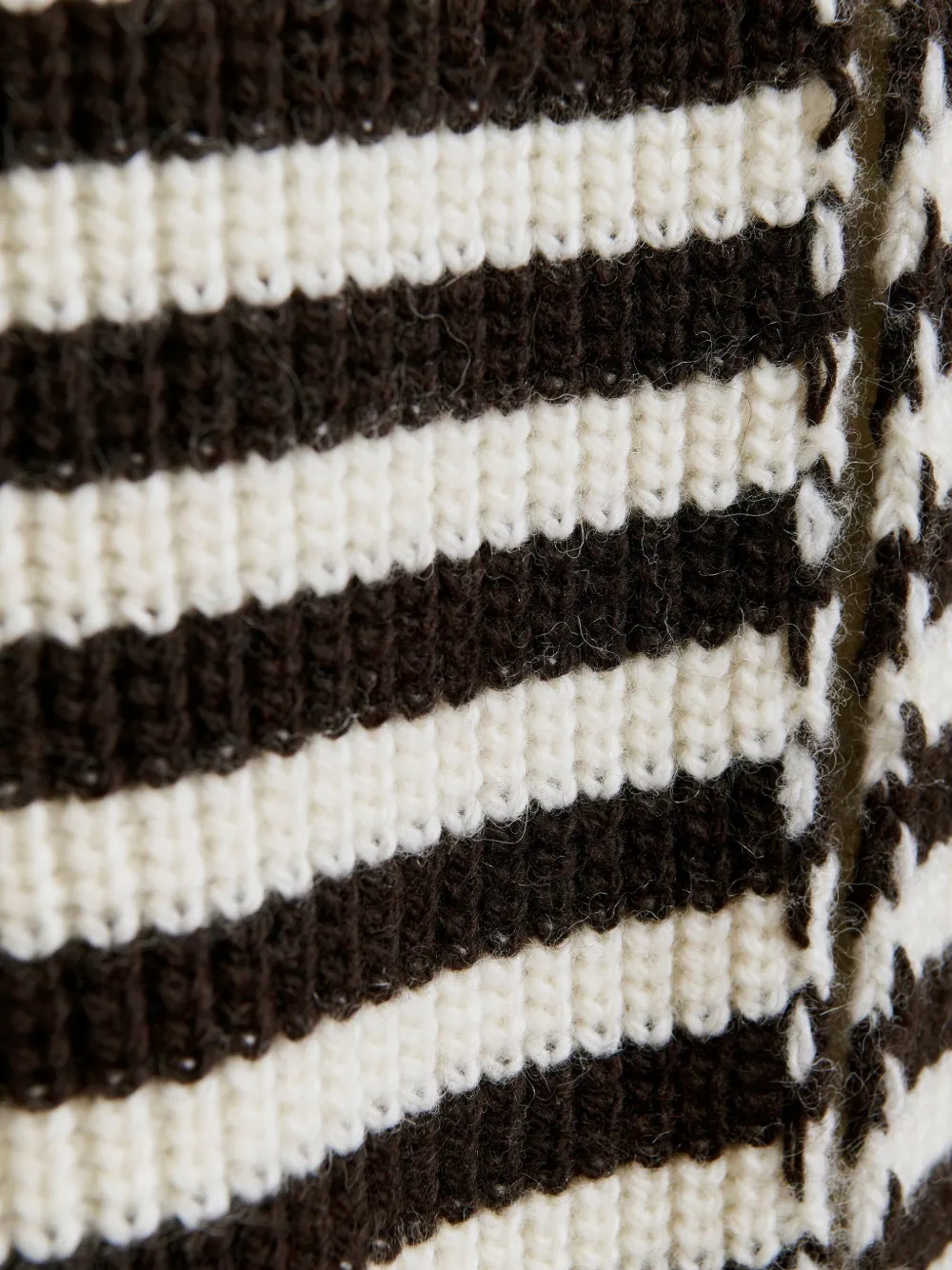 Essentiel Antwerp Juny scarf - Zwart