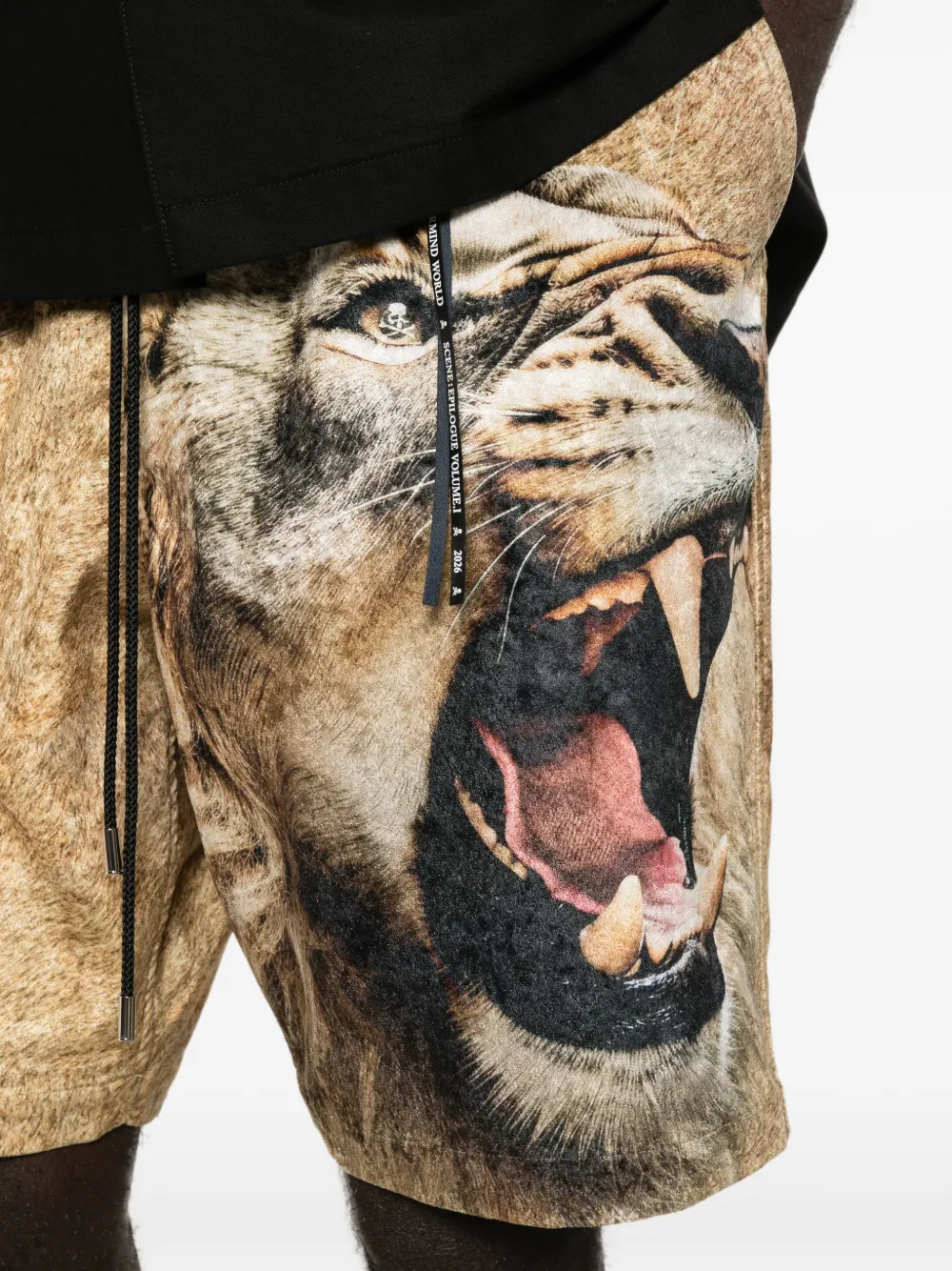 Mastermind Japan Shorts met leeuwprint en trekkoord Beige