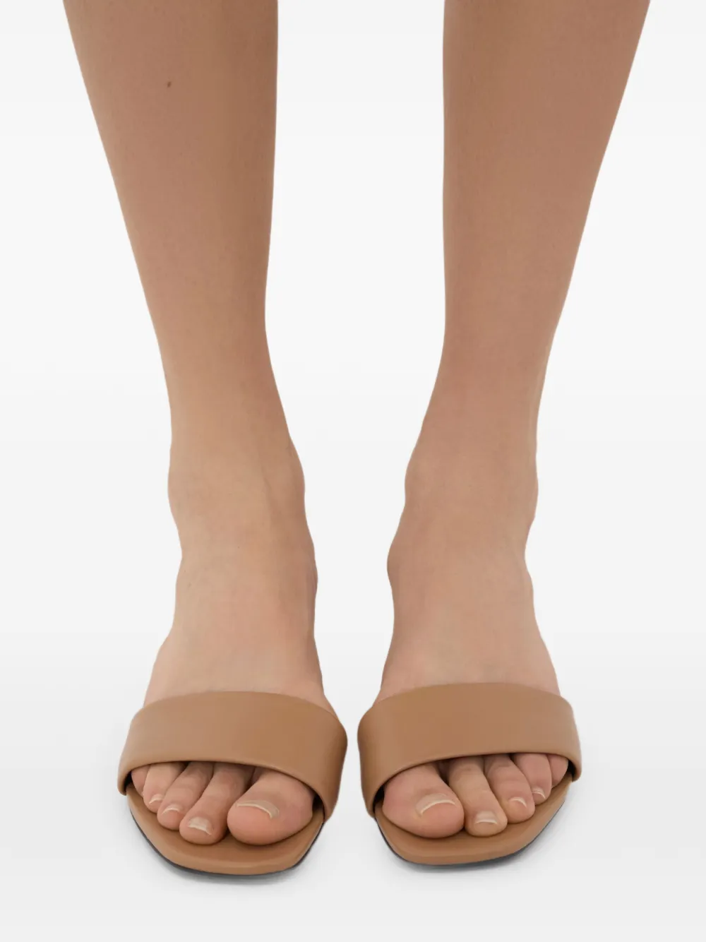 LouLou de Saison ANDY muiltjes met bandje en kitten hak Beige