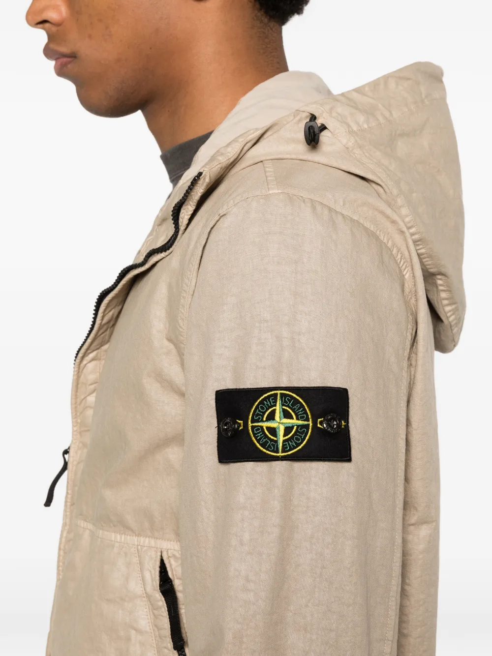 Stone Island Jack met capuchon en logopatch Beige