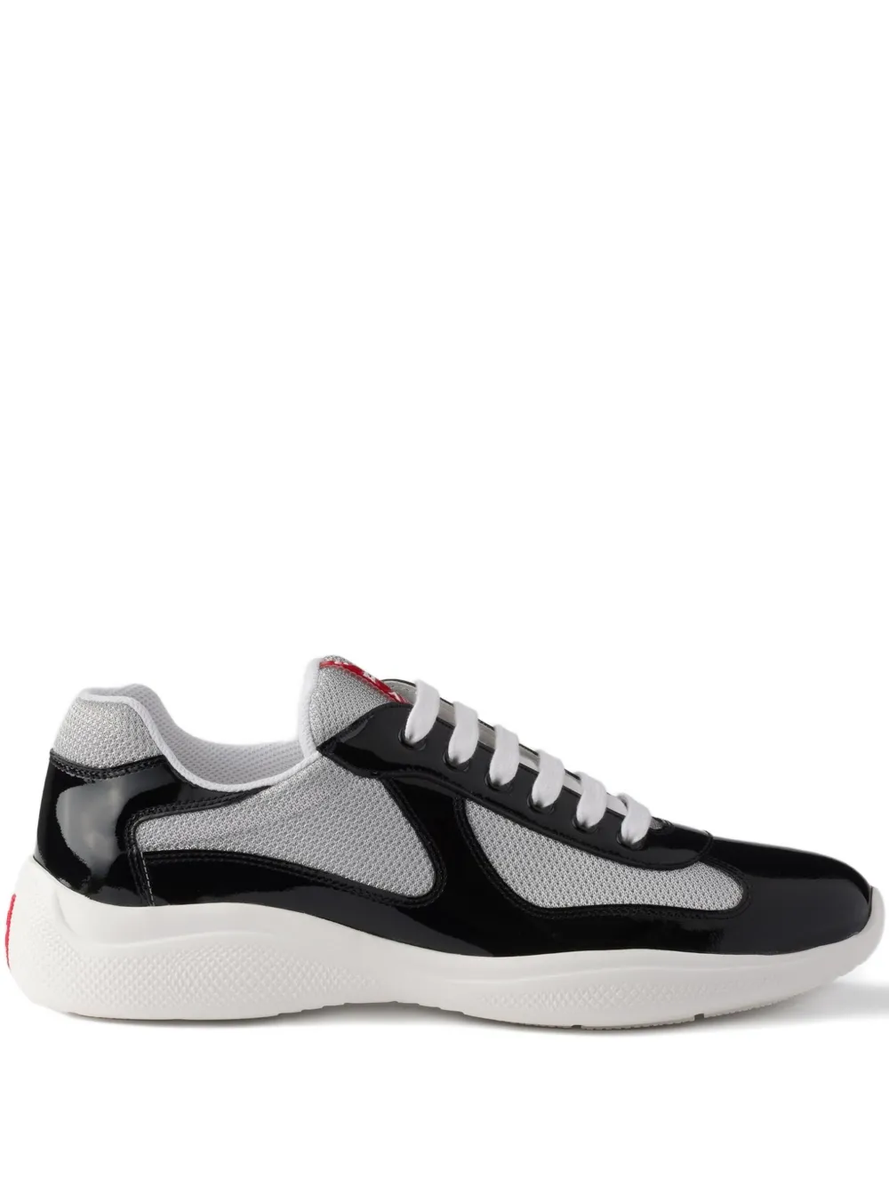 Prada Linea Rossa tenis bajos de charol | negro | Image 1