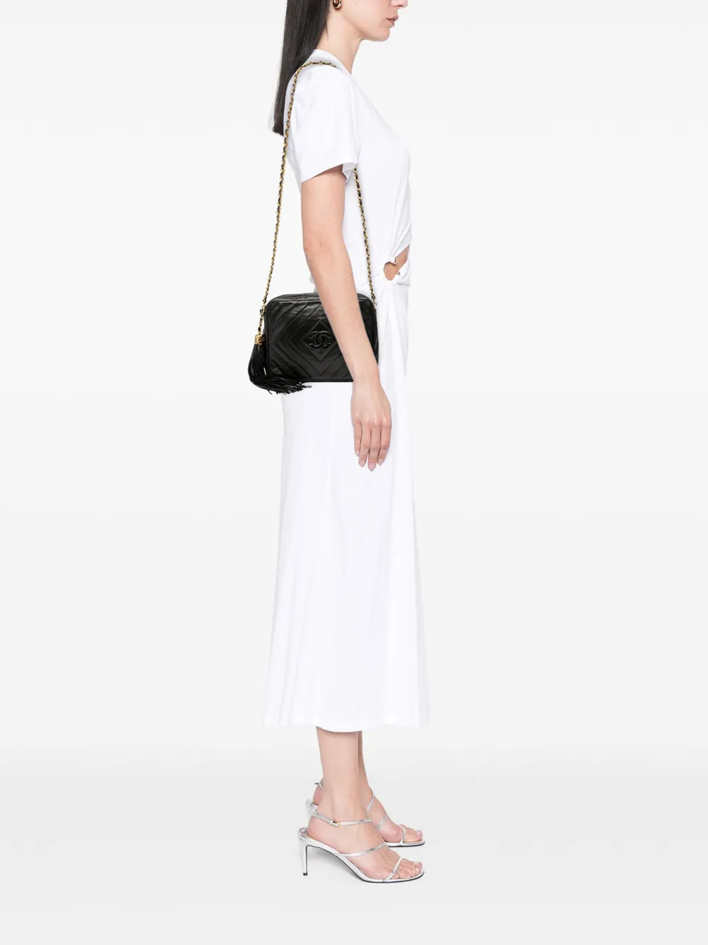 CHANEL Pre-owned 1989-1991 Cc Chevron Quilted Lambskin Tassel Camera Case Crossbody Bag In Black