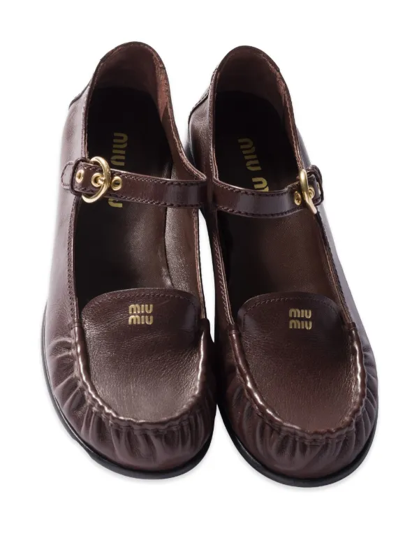 Miu Miu ストラップディテール ローファー | ブラウン | FARFETCH JP