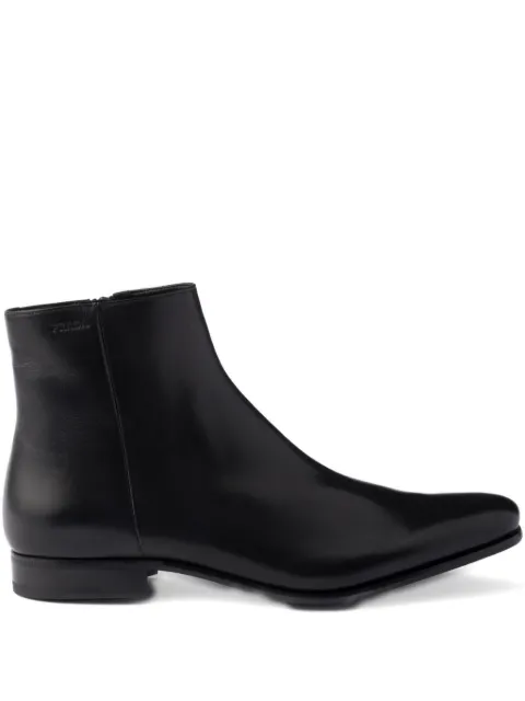 Prada botas con logo en relieve y cierre