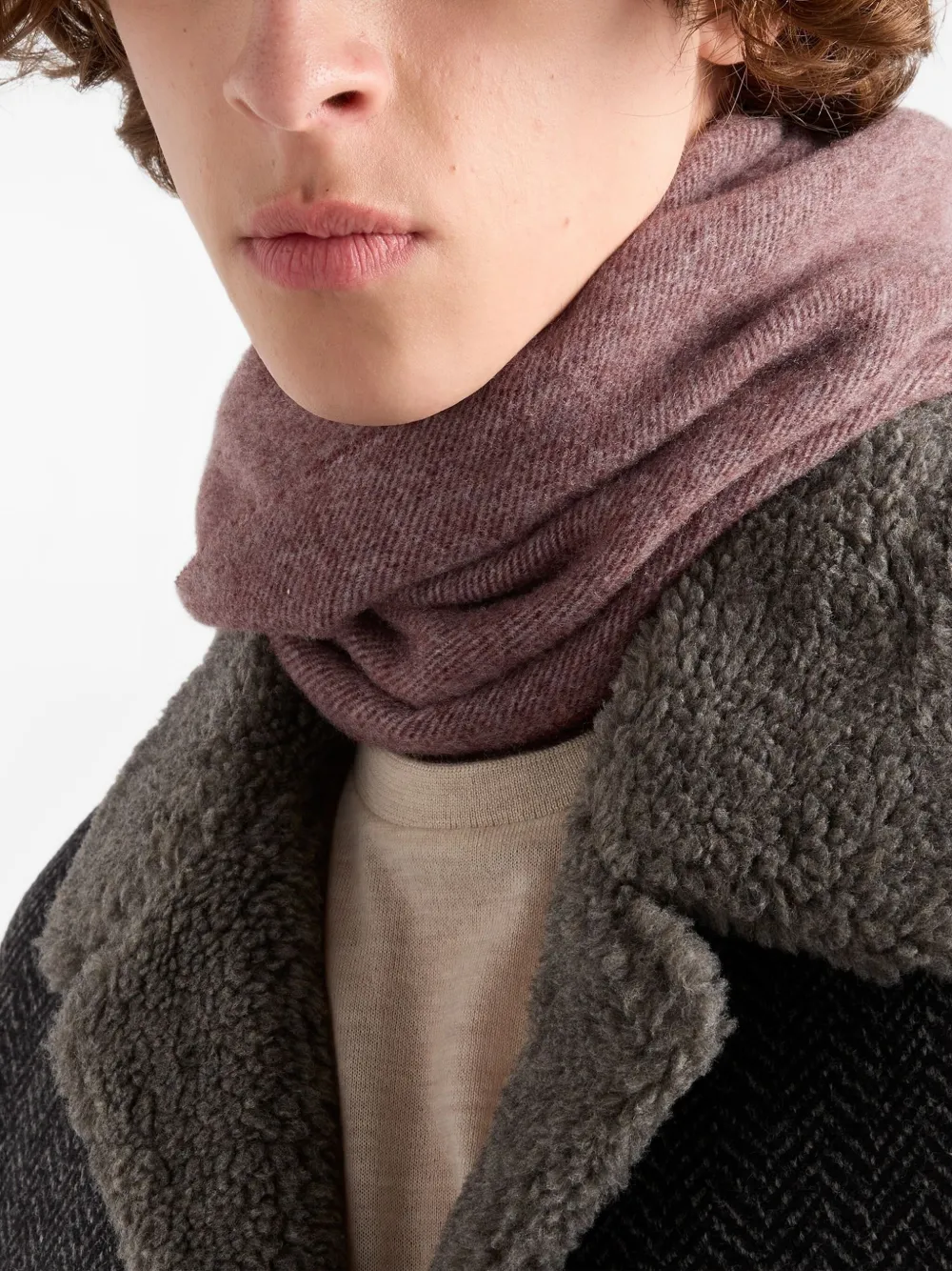 Prada Sjaal met geborduurd logo en franje Rood