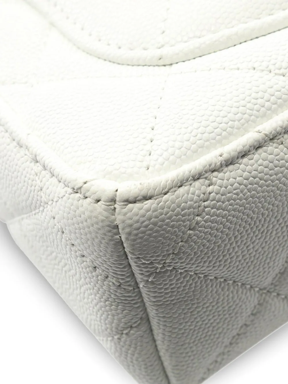 Pre-owned Chanel 2021-2025 Quilted Caviar Handy Box Vanity Case With Chain Satchel In White