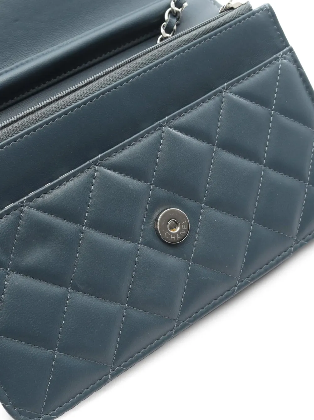 Pre-owned Chanel 2021-2025 Cc Quilted Lambskin Wallet On Chain Crossbody Bag In Green