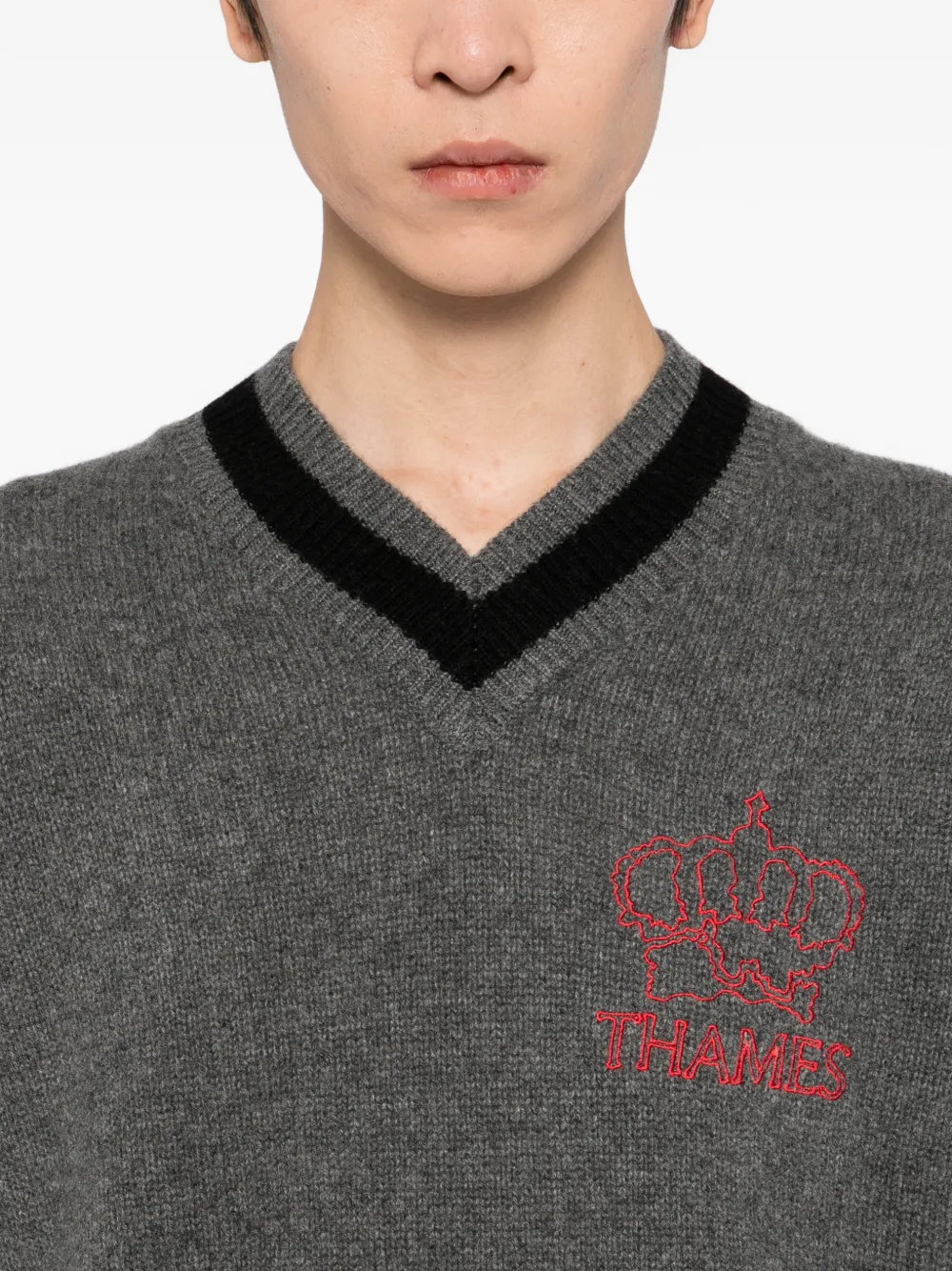 THAMES MMXX Cashmere v-neck Sweater | Grey | FARFETCH UZ