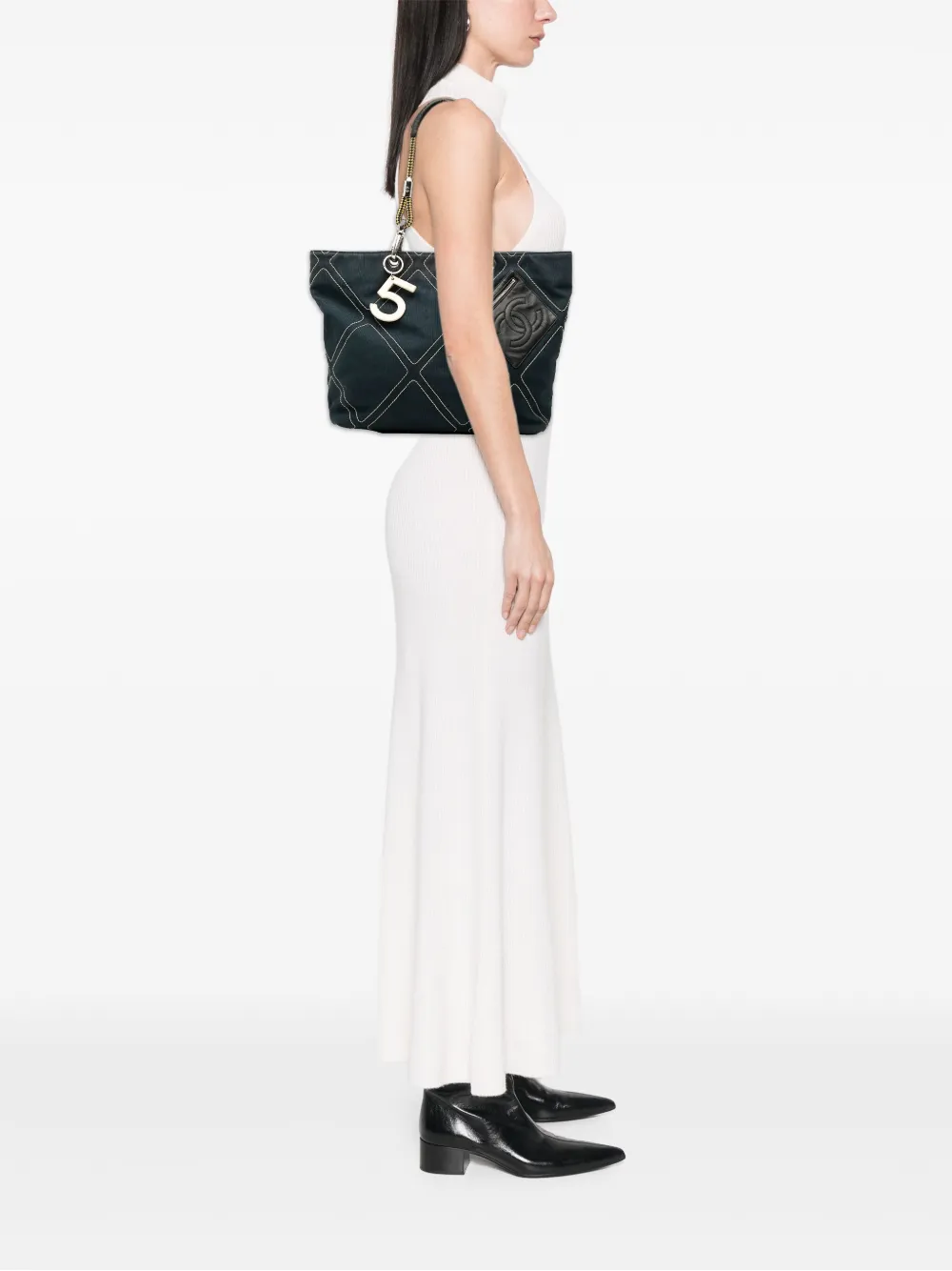 CHANEL Pre-Owned 2004-2005 Cruise Line mittelgroße CC No.5  Tote Bag aus gestepptem Canvas | Pre-owned & Archive | Image 2