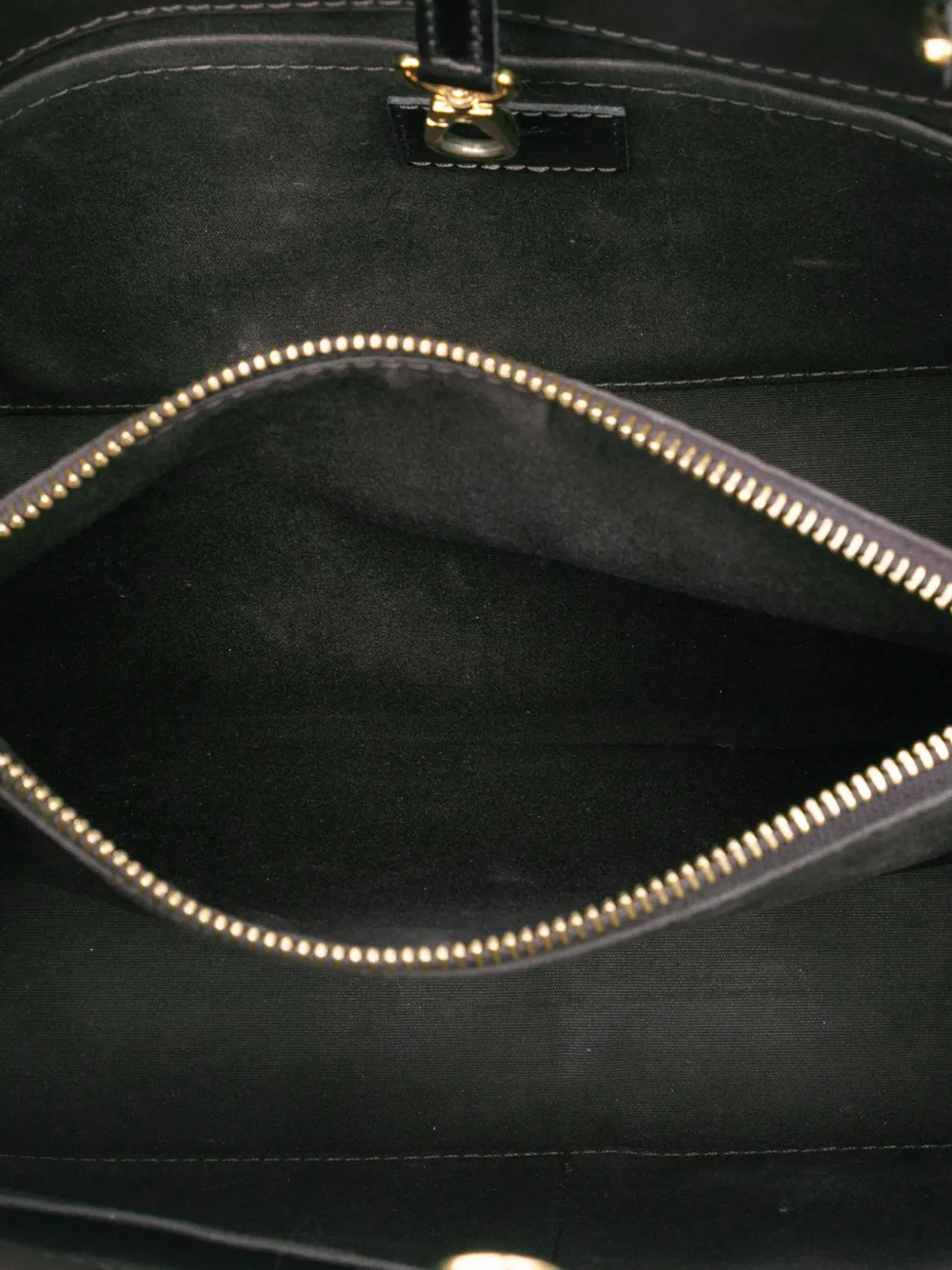 Pre-owned Louis Vuitton 2015 Monogram Vernis Montaigne Mm Satchel In Purple