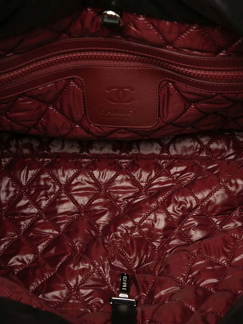 CHANEL Pre-owned 2016-2017 Medium Quilted Nylon Coco Cocoon Tote Bag In Black