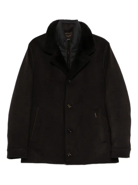 Moorer chamarra a capas