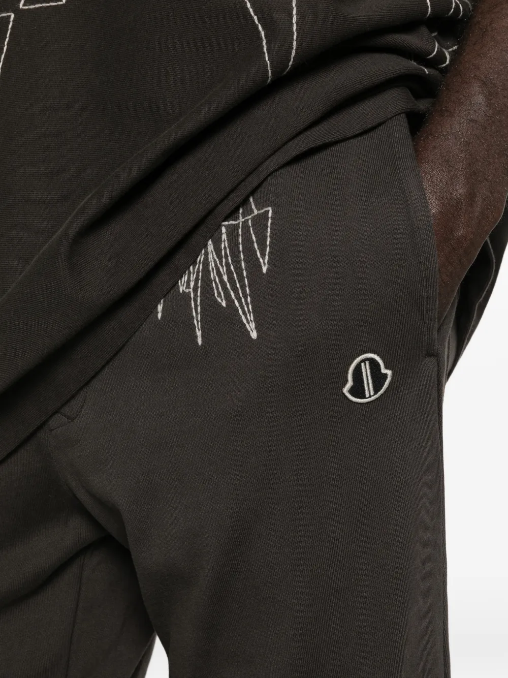 Moncler x Rick Owens Jogger broek met toelopende pijpen en borduurwerk Bruin
