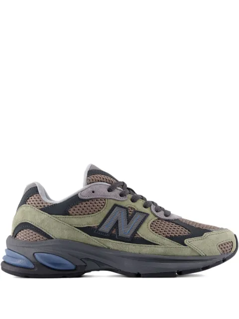 New Balance 2010 logo-patch sneakers