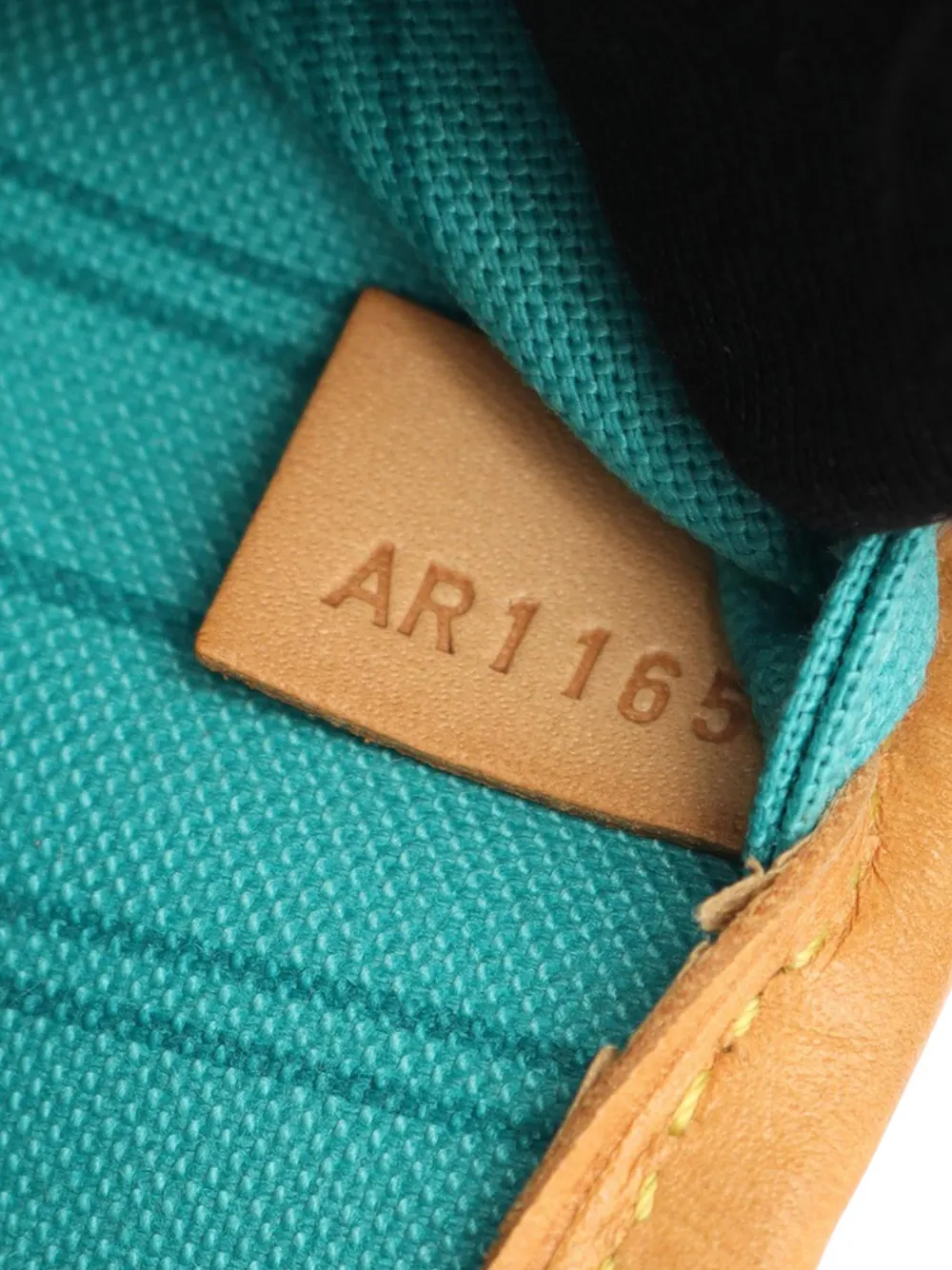 LOUIS VUITTON Pre-owned 2015 Monogram V Neverfull Mm Tote Bag In Brown