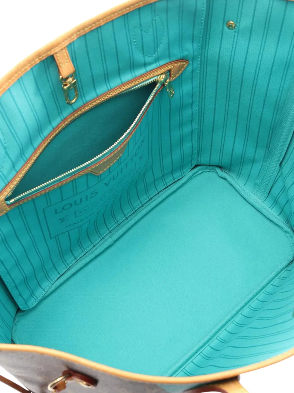 LOUIS VUITTON Pre-owned 2015 Monogram V Neverfull Mm Tote Bag In Brown