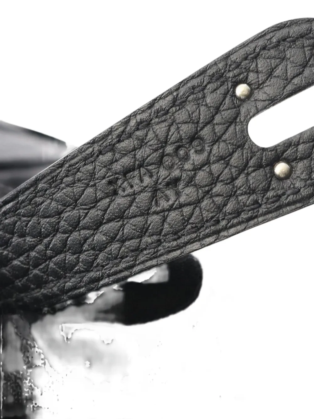 Pre-owned Hermes 2016 Taurillon Clemence Lindy 30 Shoulder Bag In Black