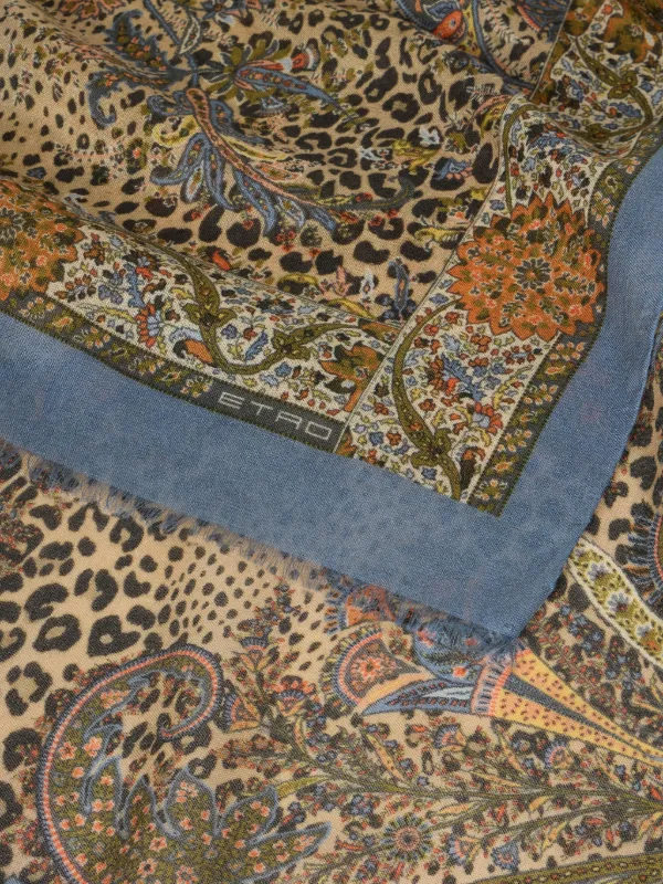 ETRO ペイズリー アニマルモチーフ スカーフ | ニュートラル | FARFETCH JP