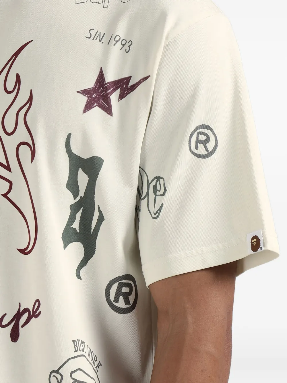 A BATHING APE World Gone Mad graphic-print T-shirt Wit