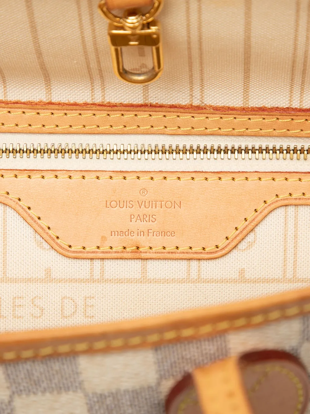 Click to view more detailed imagery on our partner's website Pre-owned Louis Vuitton 2011 Damier Azur Neverfull Pm Tote Bag In White