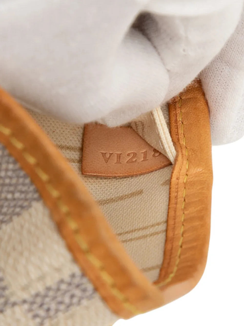 LOUIS VUITTON Pre-owned 2011 Damier Azur Neverfull Pm Tote Bag In White