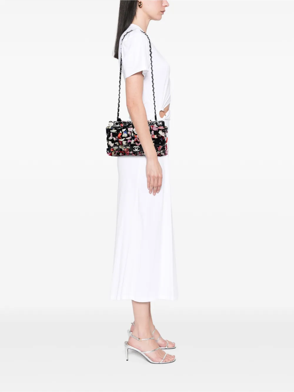 CHANEL Pre-Owned 2010-2011 Medium Classic Lambskin and Silk Ribbon Single Flap shoulder bag | Pre-Owned | Image 2