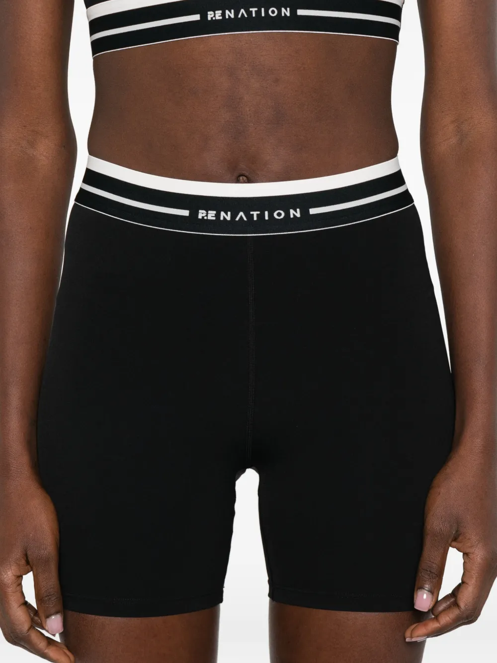P.E Nation Avant gestreepte shorts Zwart