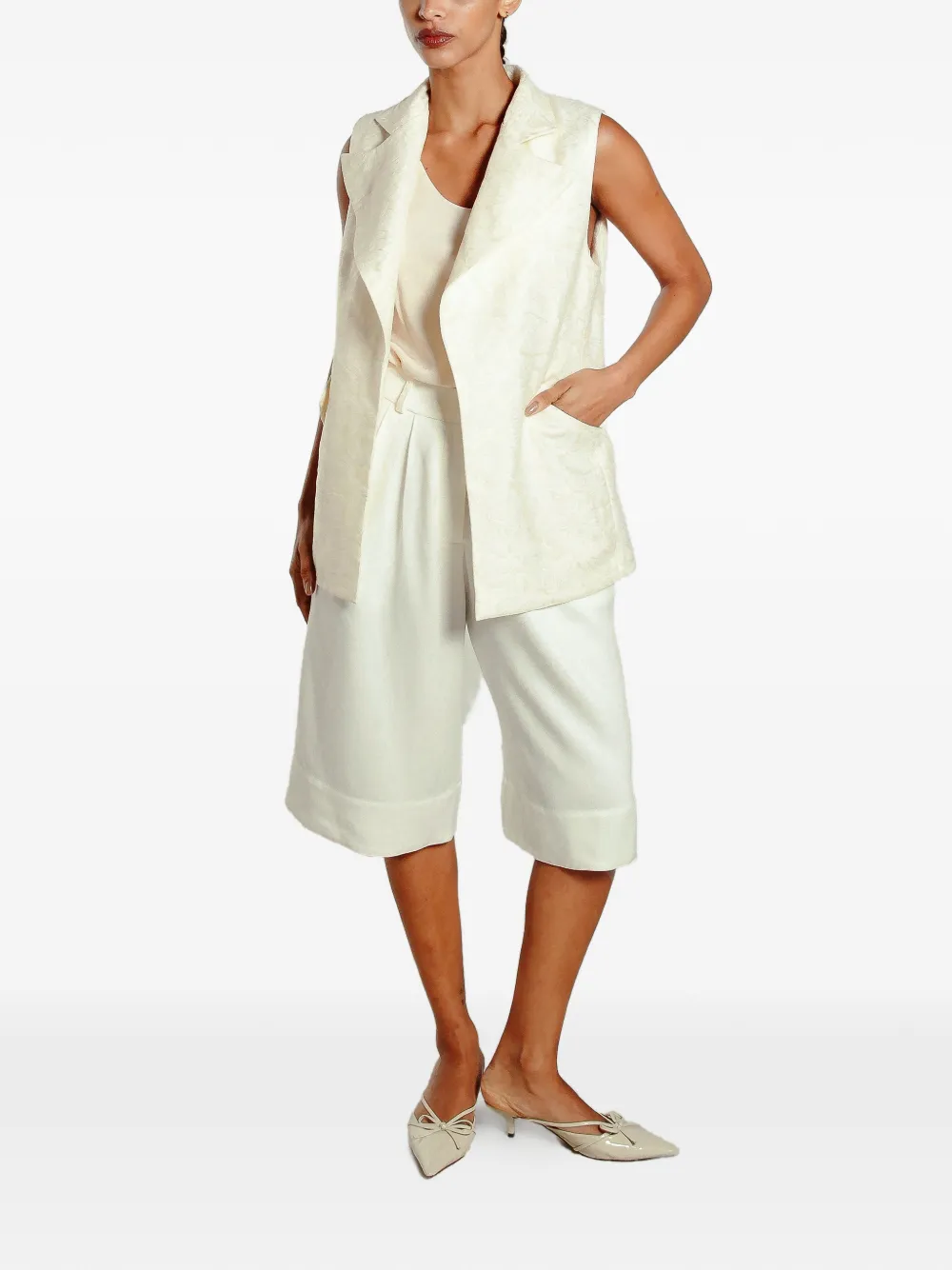Isolda Encantos Flap-pockets Waiscoat In White
