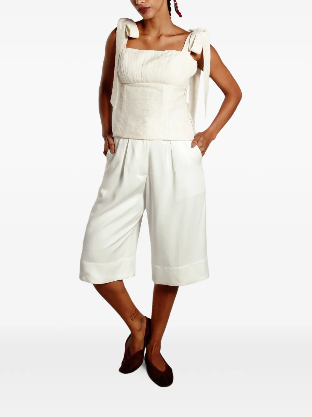 Isolda Cana-de-Açúcar pleated shorts | White | Image 1