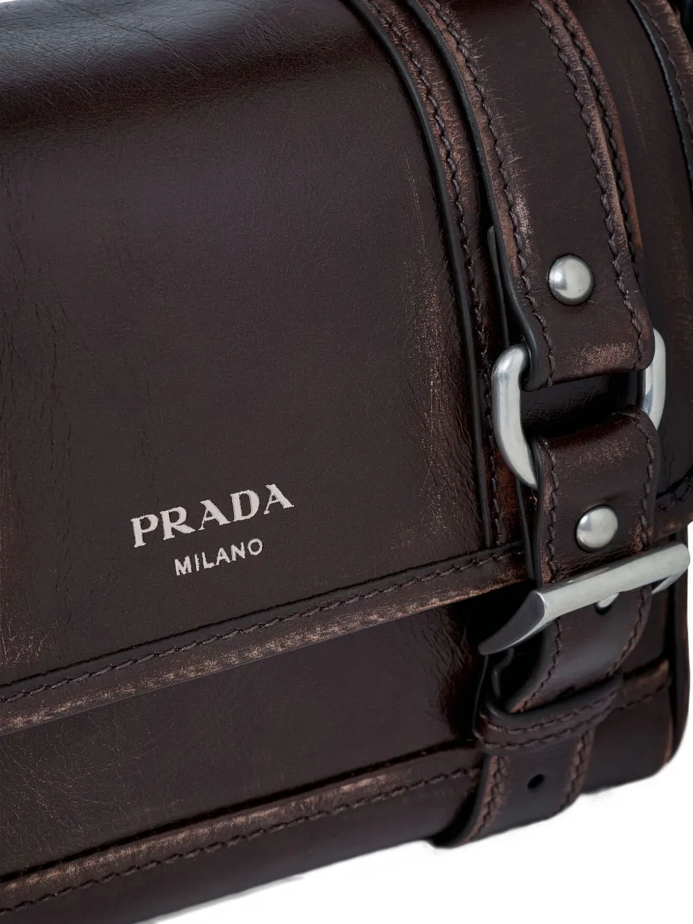 Prada Explore leren crossbodytas met gesp Bruin