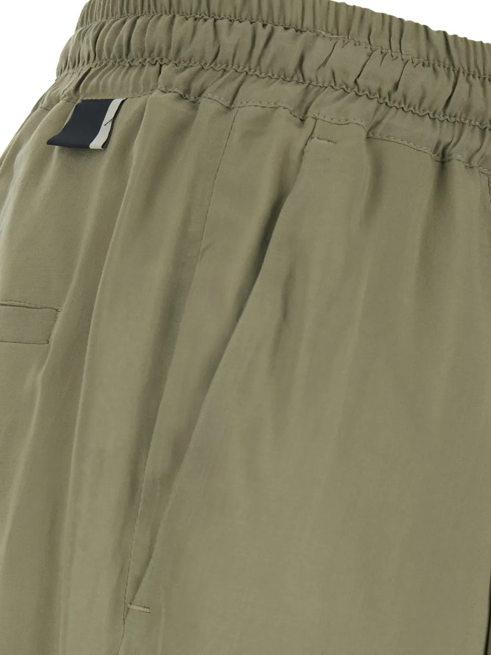Low Brand Shorts met trekkoord Groen