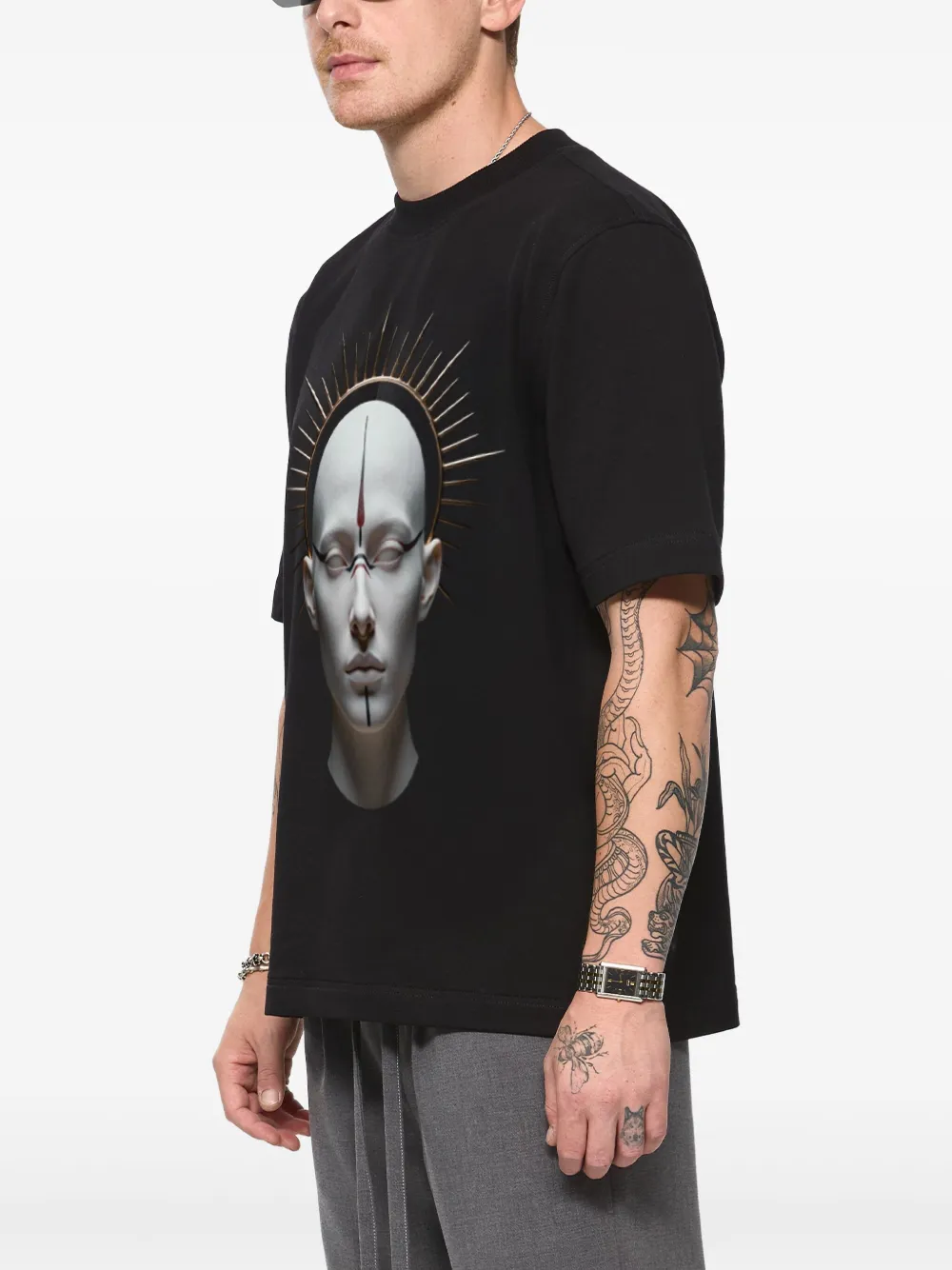 Hamza Monarh Graphic Print T-shirt In Black