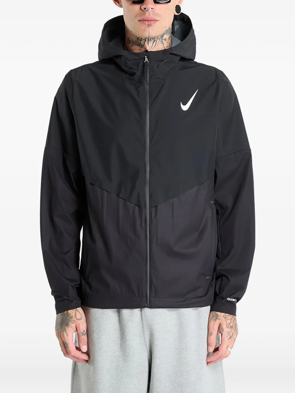 Nike chamarra AeroSwift Storm-FIT Aerogami | Chamarras deportivas y rompevientos | Image 2