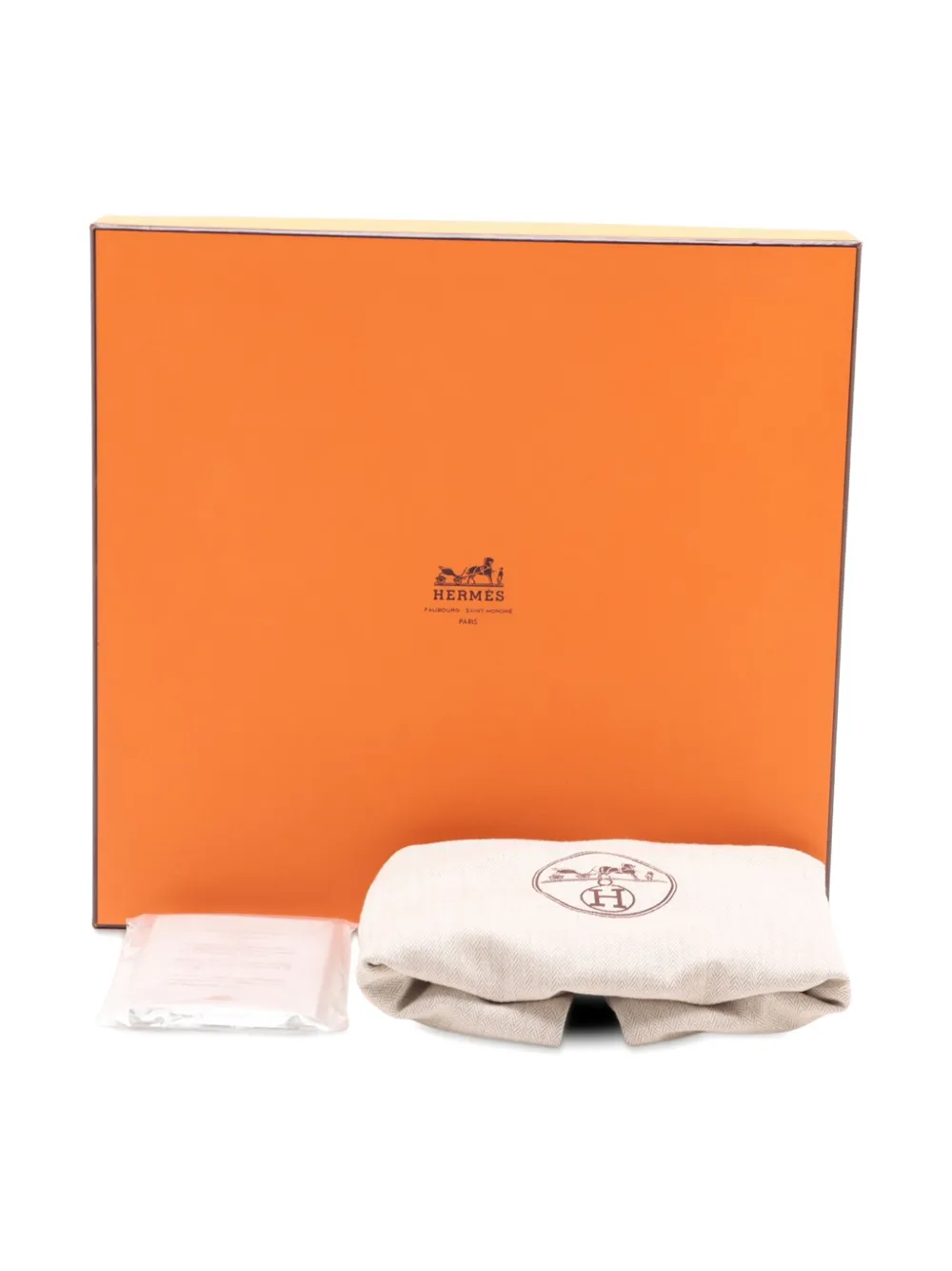 Hermès Pre-Owned 2011 Clemence Lindy 26 satchel | Pre-Owned | Image 2