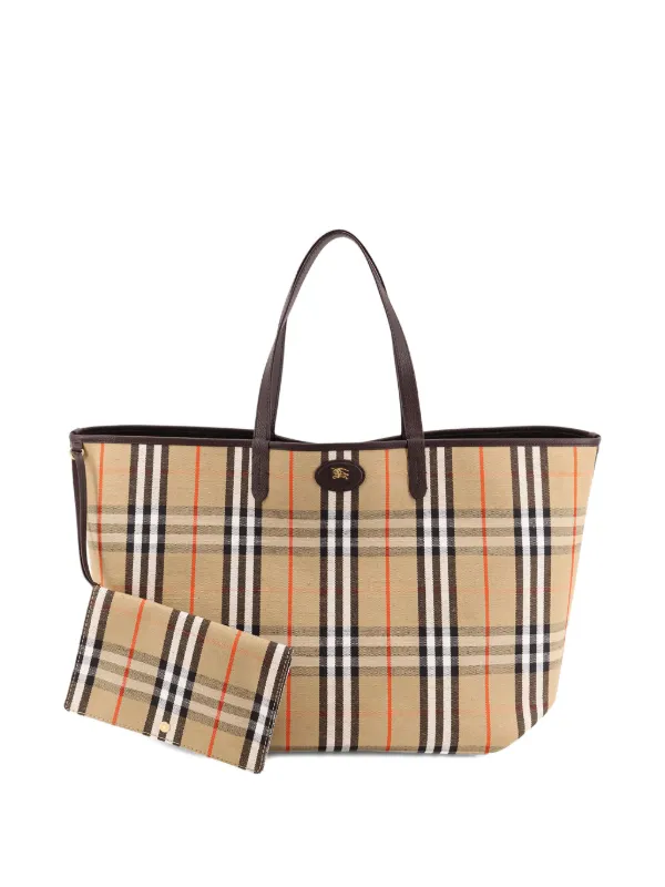 バッグ Burberry Burberry Bolsa De Ombro Xadrez Dupla Face | Marrom | FARFETCH BR
