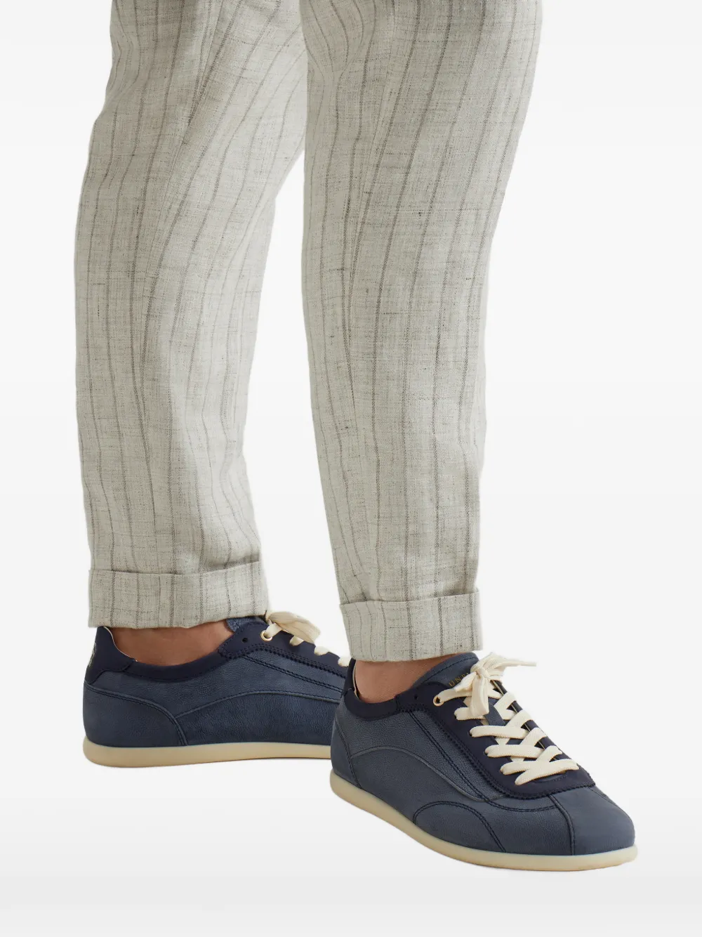 Brunello Cucinelli Getextureerde suède sneakers Blauw