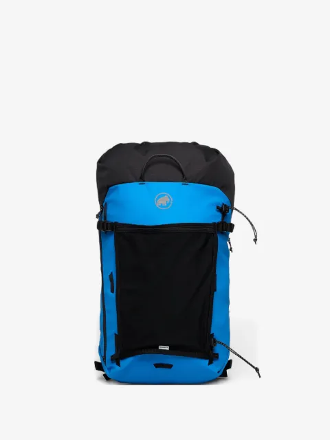 Mammut Alto 24 logo detail backpack