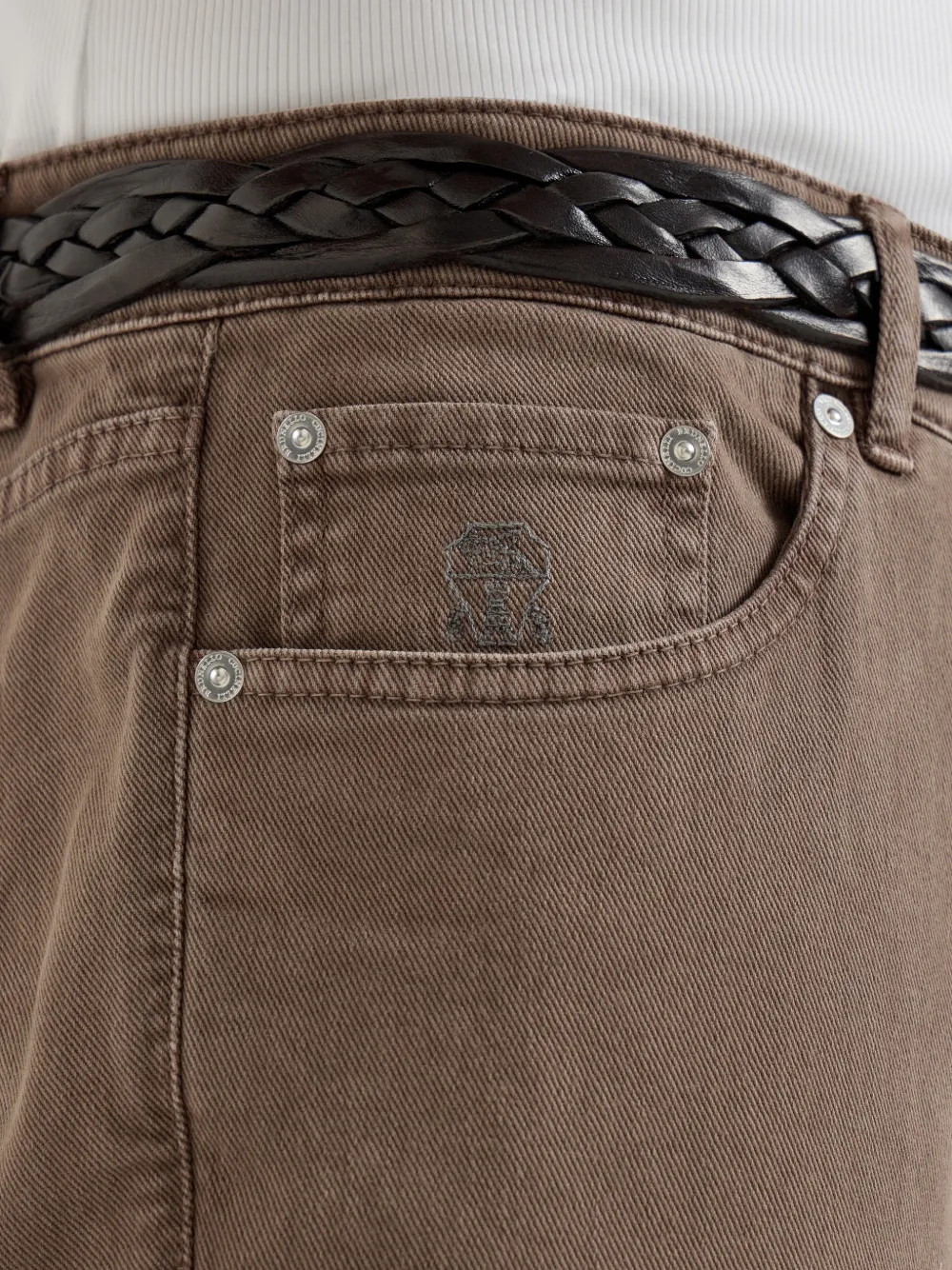 Brunello Cucinelli Broek met knoopsluiting en vijf zakken Bruin