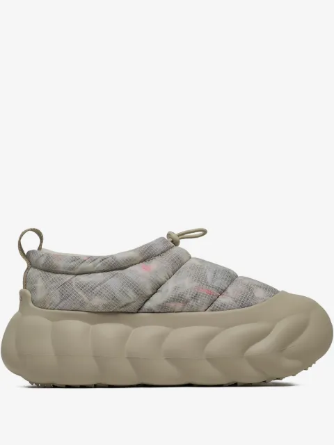 Crocs سنيكر 'أوفرباف شورتي' سهل الارتداء
