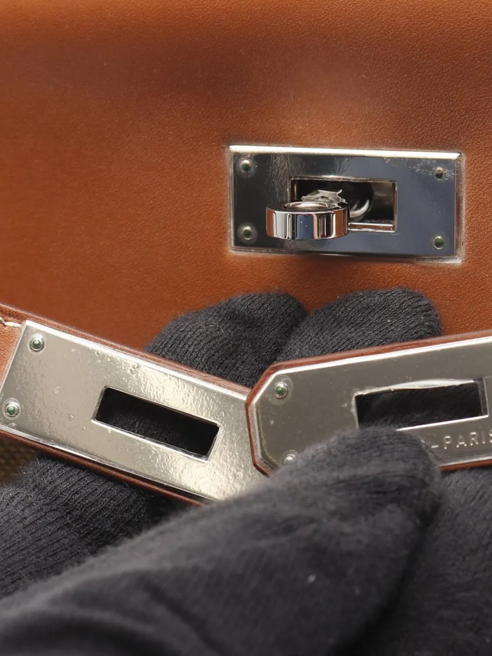 Hermès Pre-Owned 2011 Barenia Couvertures et Tenues de Jour Kelly II Retourne Amazon 32 handbag | Pre-Owned | Image 2