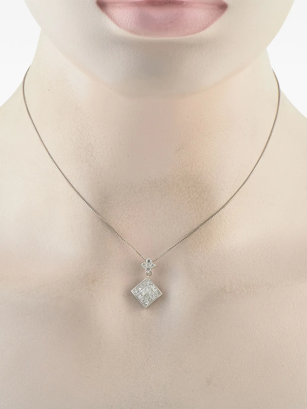 LB EXCLUSIVE Pre-owned Platinum Diamond Necklace In Silver