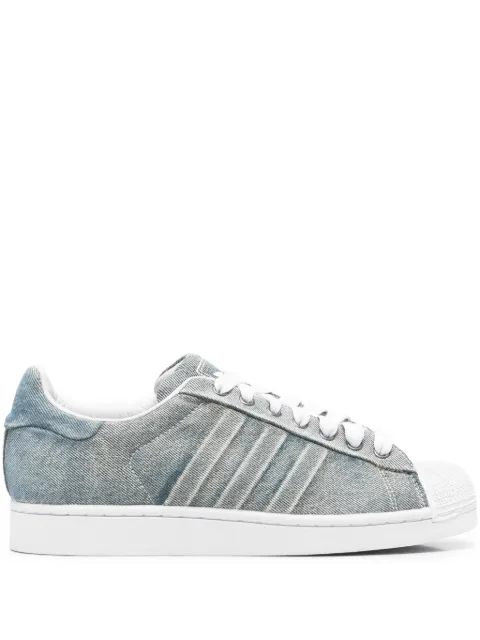 adidas Superstar 82 stripes trainers