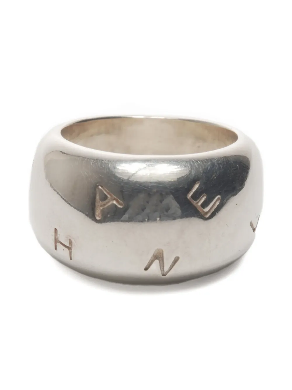 CHANEL Pre-Owned engraved lettering ring - シルバートーン CHANEL Pre-Owned engraved lettering ring - シルバートーン