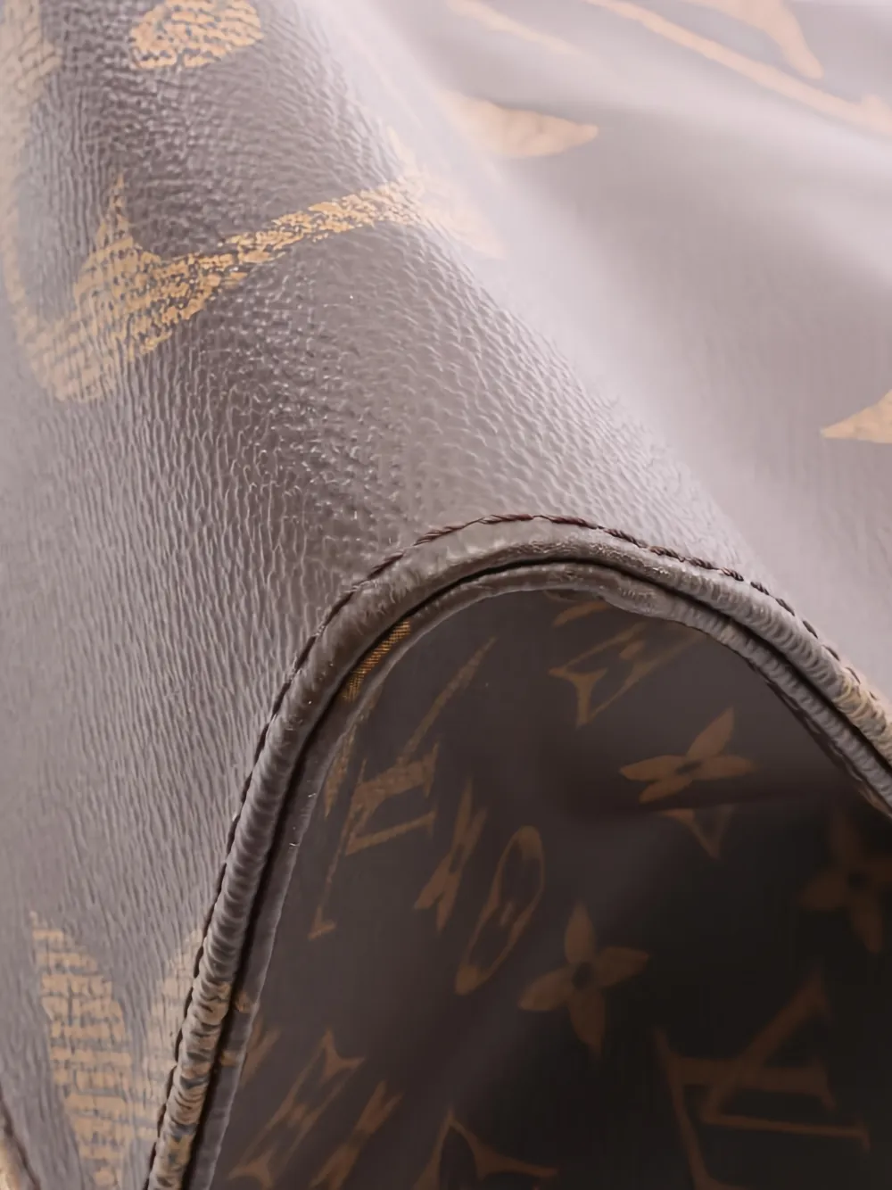 2020 On-The-Go Gm Monogram Shoulder Bag